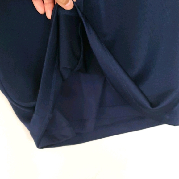 Dynamite V-neck dress - Picture 4 of 7